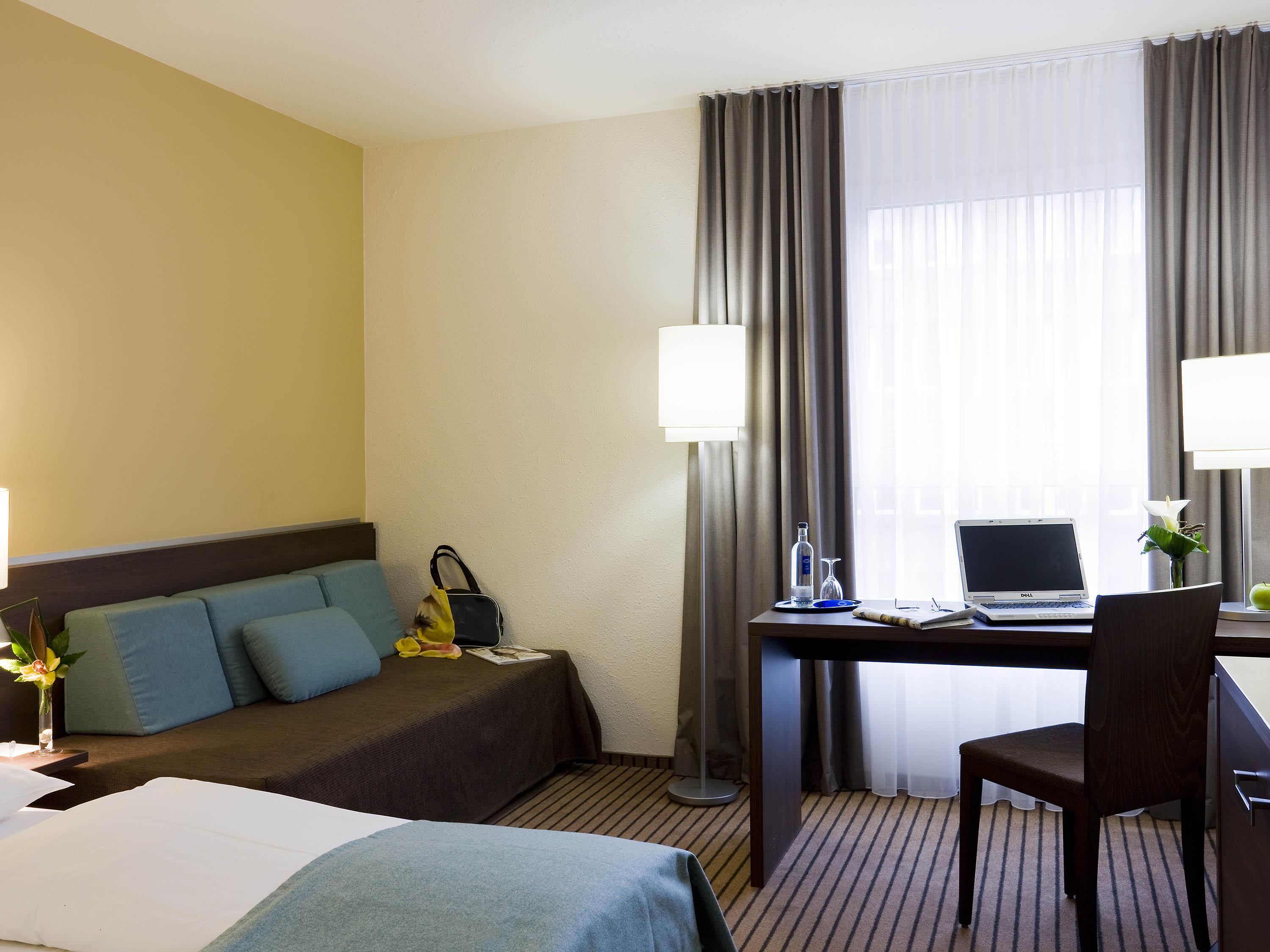 Hotel Mercure Neuperlach Süd 4*